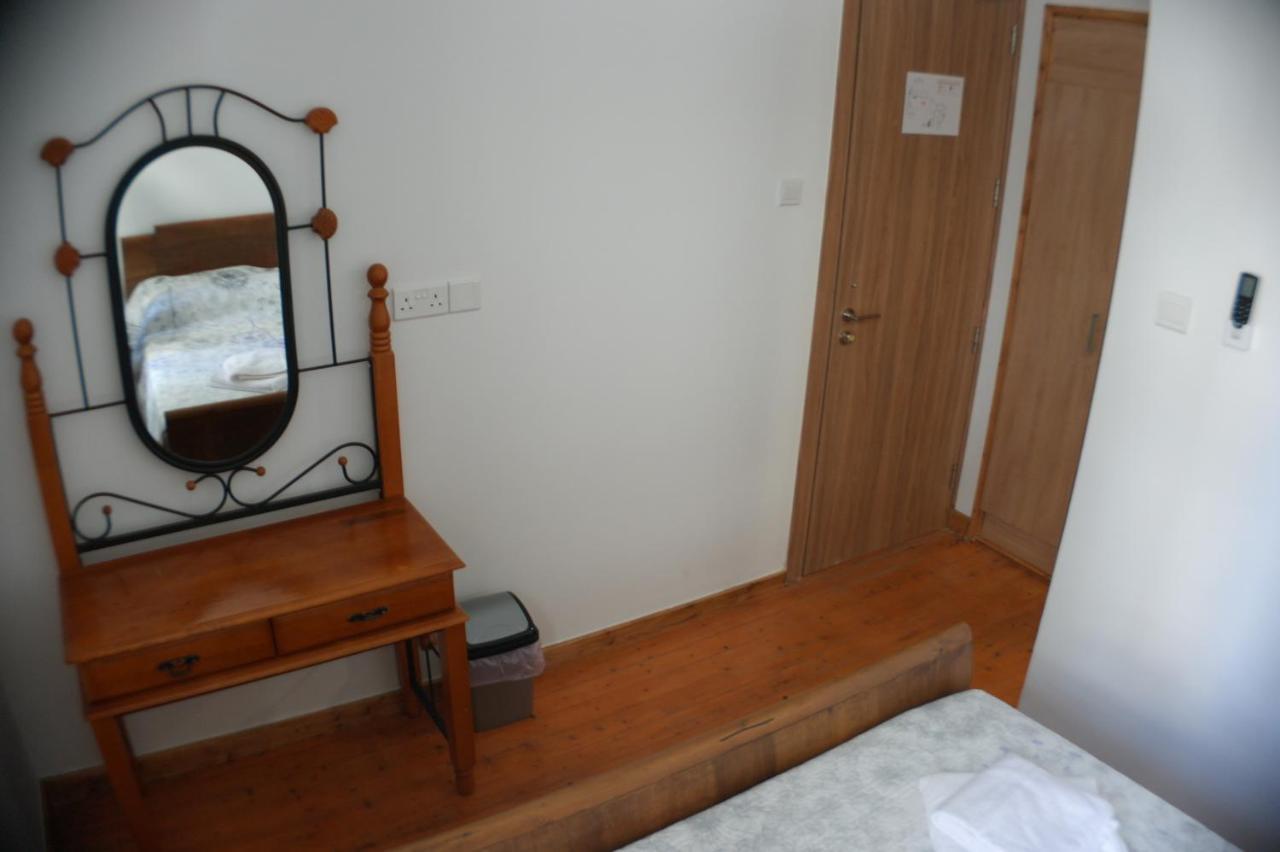 Harrys Inn Guesthouse Larnaca Luaran gambar